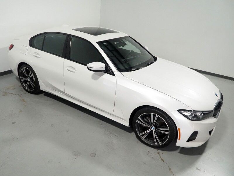 2023 BMW 3 Series 330i Sedan *NAVIGATION, CURVED DISPLAY, SAFETY ALERTS, BACKUP-CAMERA, COLOR TOUCHSCREEN, MOONROOF, HEATED SEATS, COMFORT ACCESS, 19 INCH WHEELS, ANDROID & APPLE Round Rock TX