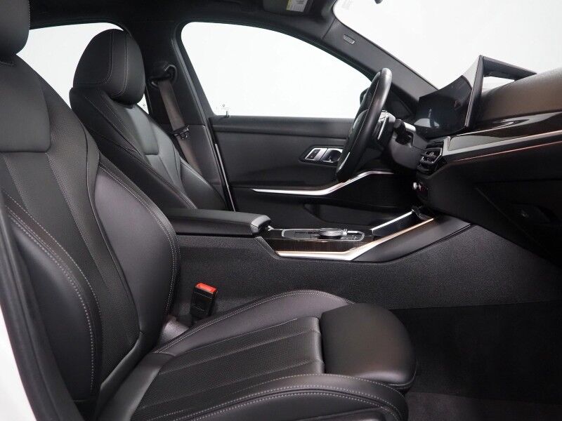 2023 BMW 3 Series 330i Sedan *NAVIGATION, CURVED DISPLAY, SAFETY ALERTS, BACKUP-CAMERA, COLOR TOUCHSCREEN, MOONROOF, HEATED SEATS, COMFORT ACCESS, 19 INCH WHEELS, ANDROID & APPLE Round Rock TX