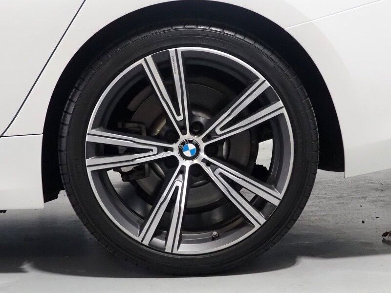 2023 BMW 3 Series 330i Sedan *NAVIGATION, CURVED DISPLAY, SAFETY ALERTS, BACKUP-CAMERA, COLOR TOUCHSCREEN, MOONROOF, HEATED SEATS, COMFORT ACCESS, 19 INCH WHEELS, ANDROID & APPLE Round Rock TX