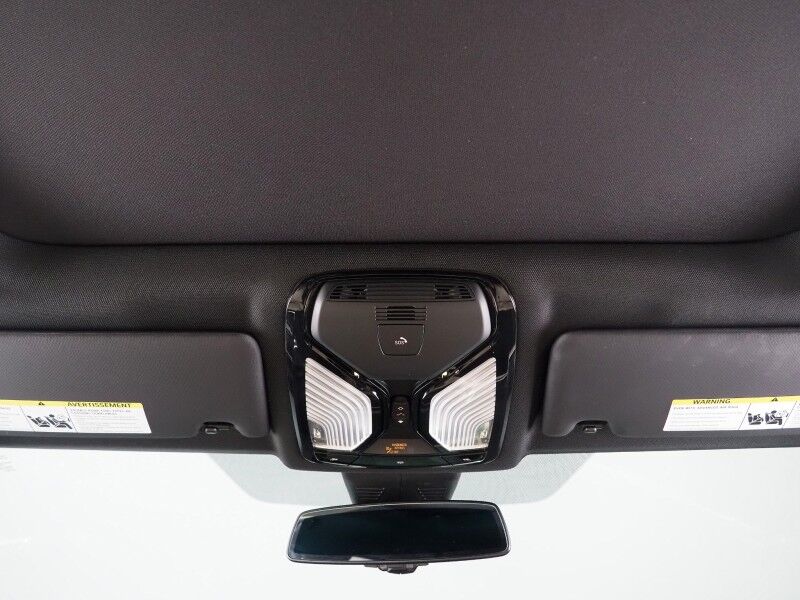 2023 BMW 3 Series 330i Sedan *NAVIGATION, CURVED DISPLAY, SAFETY ALERTS, PARK ASSIST PLUS, 360 VIEW CAMERAS, COLOR TOUCHSCREEN, MOONROOF, COMFORT ACCESS, 19 INCH WHEELS, ANDROID & APPLE Round Rock TX