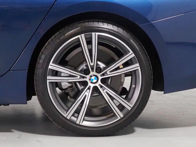 2023 BMW 3 Series 330i Sedan *NAVIGATION, CURVED DISPLAY, SAFETY ALERTS, PARK ASSIST PLUS, 360 VIEW CAMERAS, COLOR TOUCHSCREEN, MOONROOF, COMFORT ACCESS, 19 INCH WHEELS, ANDROID & APPLE Round Rock TX