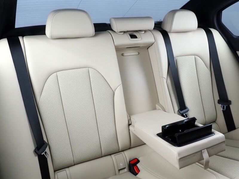 2023 BMW 3 Series 330i Sedan *NAVIGATION, CURVED DISPLAY, SAFETY ALERTS, PARK ASSIST PLUS, 360 VIEW CAMERAS, COLOR TOUCHSCREEN, MOONROOF, COMFORT ACCESS, 19 INCH WHEELS, ANDROID & APPLE Round Rock TX