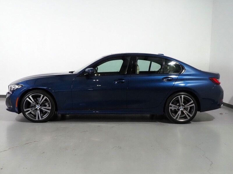 2023 BMW 3 Series 330i Sedan *NAVIGATION, CURVED DISPLAY, SAFETY ALERTS, PARK ASSIST PLUS, 360 VIEW CAMERAS, COLOR TOUCHSCREEN, MOONROOF, COMFORT ACCESS, 19 INCH WHEELS, ANDROID & APPLE Round Rock TX