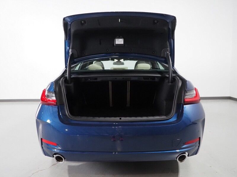 2023 BMW 3 Series 330i Sedan *NAVIGATION, CURVED DISPLAY, SAFETY ALERTS, PARK ASSIST PLUS, 360 VIEW CAMERAS, COLOR TOUCHSCREEN, MOONROOF, COMFORT ACCESS, 19 INCH WHEELS, ANDROID & APPLE Round Rock TX