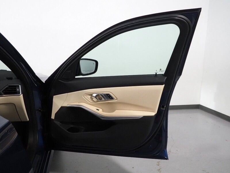 2023 BMW 3 Series 330i Sedan *NAVIGATION, CURVED DISPLAY, SAFETY ALERTS, PARK ASSIST PLUS, 360 VIEW CAMERAS, COLOR TOUCHSCREEN, MOONROOF, COMFORT ACCESS, 19 INCH WHEELS, ANDROID & APPLE Round Rock TX