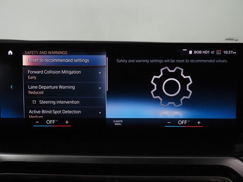 2023 BMW 3 Series 330i Sedan *NAVIGATION, CURVED DISPLAY, SAFETY ALERTS, PARK ASSIST PLUS, 360 VIEW CAMERAS, COLOR TOUCHSCREEN, MOONROOF, COMFORT ACCESS, 19 INCH WHEELS, ANDROID & APPLE Round Rock TX