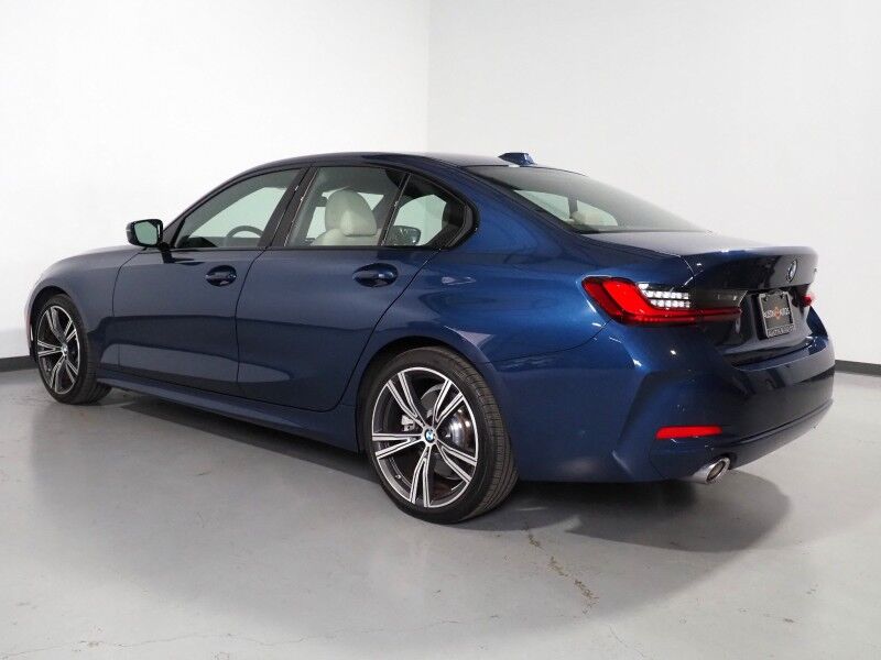 2023 BMW 3 Series 330i Sedan *NAVIGATION, CURVED DISPLAY, SAFETY ALERTS, PARK ASSIST PLUS, 360 VIEW CAMERAS, COLOR TOUCHSCREEN, MOONROOF, COMFORT ACCESS, 19 INCH WHEELS, ANDROID & APPLE Round Rock TX