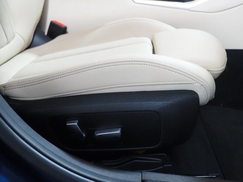 2023 BMW 3 Series 330i Sedan *NAVIGATION, CURVED DISPLAY, SAFETY ALERTS, PARK ASSIST PLUS, 360 VIEW CAMERAS, COLOR TOUCHSCREEN, MOONROOF, COMFORT ACCESS, 19 INCH WHEELS, ANDROID & APPLE Round Rock TX