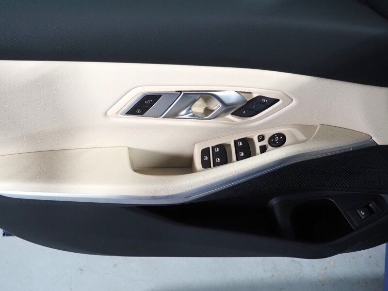 2023 BMW 3 Series 330i Sedan *NAVIGATION, CURVED DISPLAY, SAFETY ALERTS, PARK ASSIST PLUS, 360 VIEW CAMERAS, COLOR TOUCHSCREEN, MOONROOF, COMFORT ACCESS, 19 INCH WHEELS, ANDROID & APPLE Round Rock TX