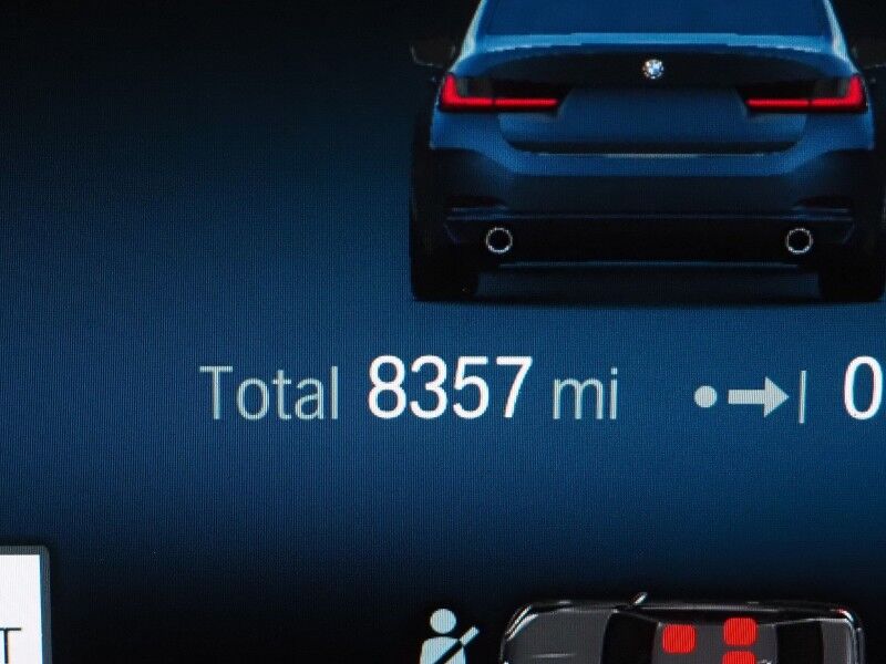 2023 BMW 3 Series 330i Sedan *NAVIGATION, CURVED DISPLAY, SAFETY ALERTS, PARK ASSIST PLUS, 360 VIEW CAMERAS, COLOR TOUCHSCREEN, MOONROOF, COMFORT ACCESS, 19 INCH WHEELS, ANDROID & APPLE Round Rock TX