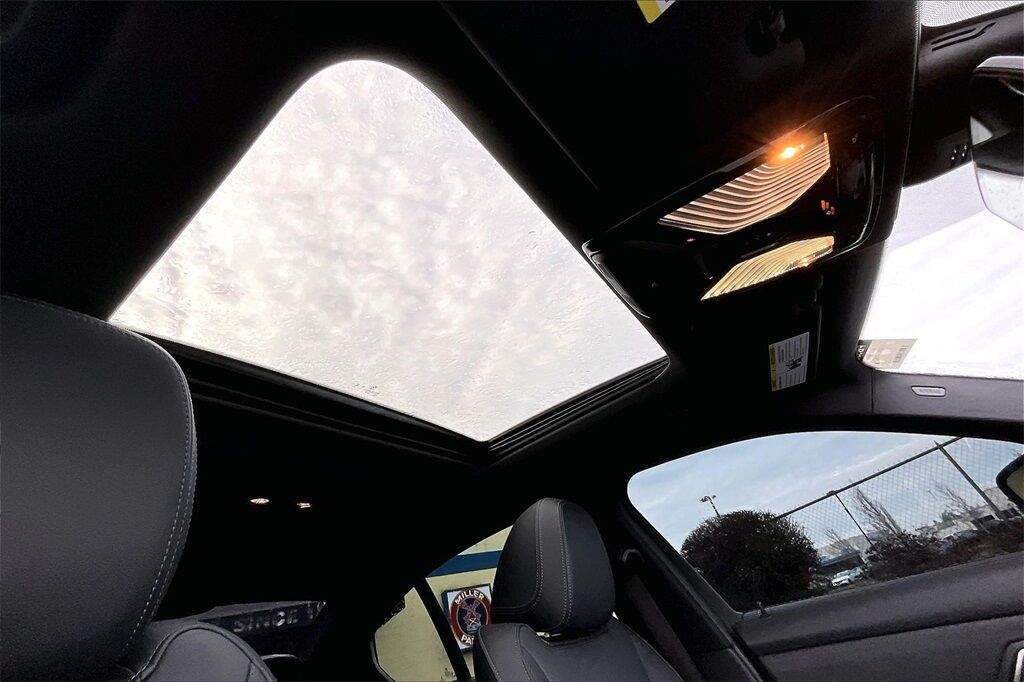 2023 BMW 3 Series 330i xDrive OR