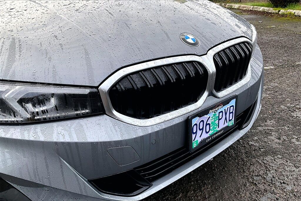 2023 BMW 3 Series 330i xDrive OR
