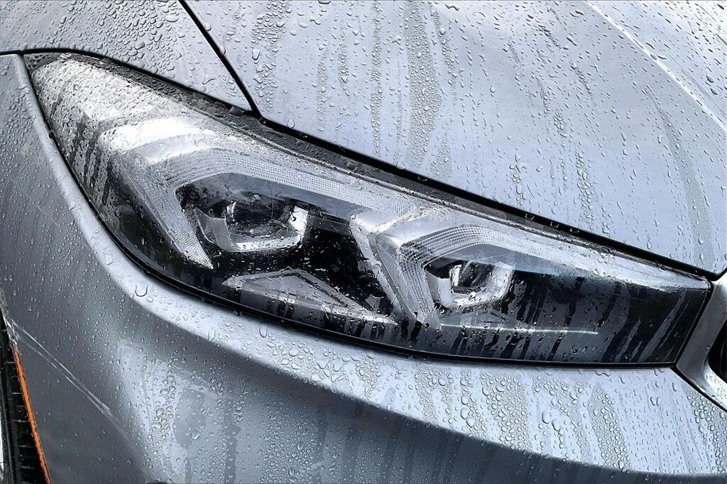 2023 BMW 3 Series 330i xDrive OR