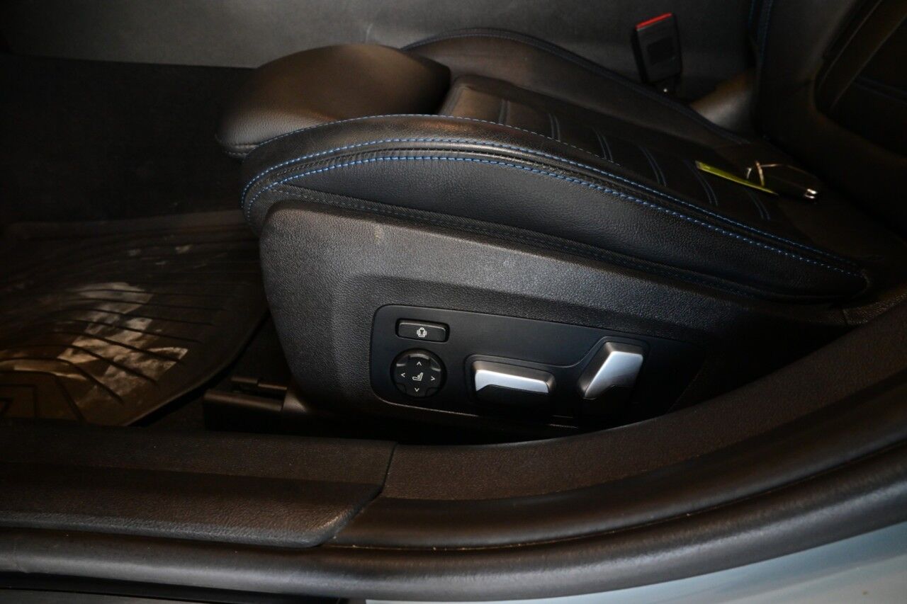 2023 BMW 3 Series 330i xDrive, M-Sport, Remote Start, Wireless Charging, M-Suspension Springfield NJ
