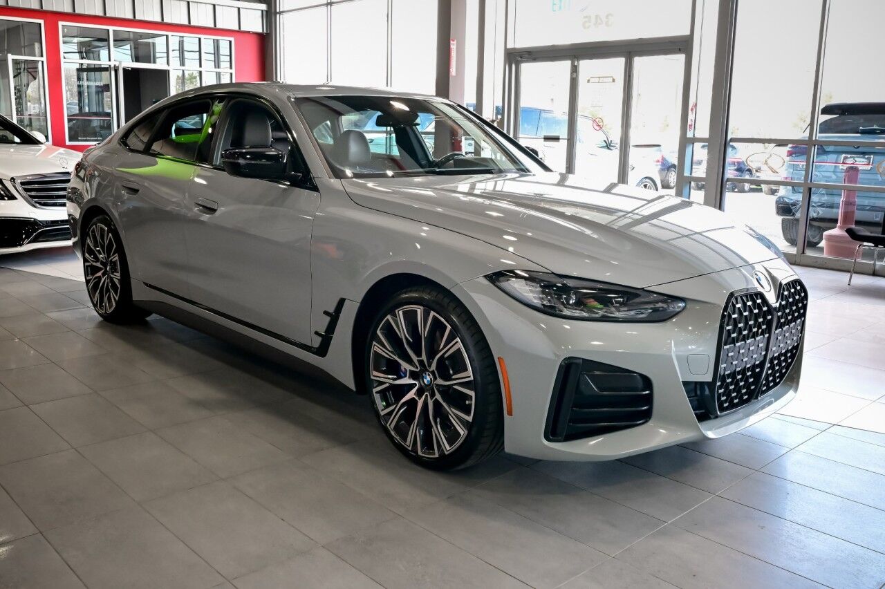 2023 BMW 4 Series 430i, M-Sport, Shadowline Pkg, Premium Pkg, Ambient Lighting