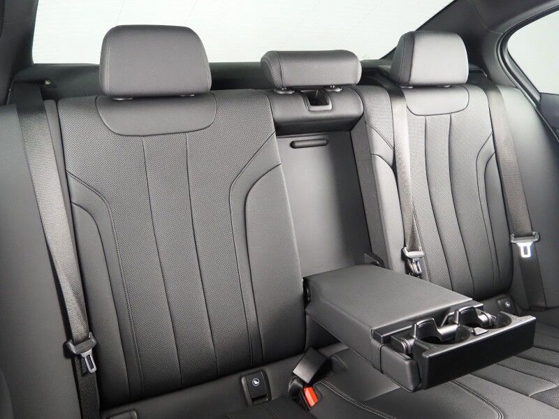 2023 BMW 5 Series 530e Plug-In Hybrid *M SPORT, NAVIGATION, LIVE COCKPIT PRO, SAFETY ALERTS, BACKUP-CAMERA, COLOR TOUCHSCREEN, MOONROOF, HEATED SEATS, COMFORT ACCESS, FULL LED HEADLIGHTS, ANDROID & APPLE, WIRELESS CHARGING Round Rock TX