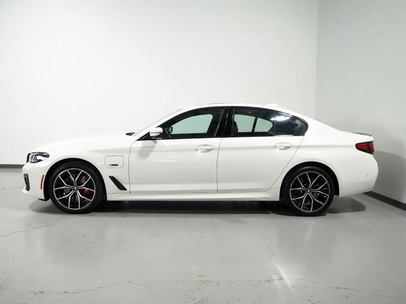 2023 BMW 5 Series 530e Plug-In Hybrid *M SPORT, NAVIGATION, LIVE COCKPIT PRO, SAFETY ALERTS, BACKUP-CAMERA, COLOR TOUCHSCREEN, MOONROOF, HEATED SEATS, COMFORT ACCESS, FULL LED HEADLIGHTS, ANDROID & APPLE, WIRELESS CHARGING Round Rock TX