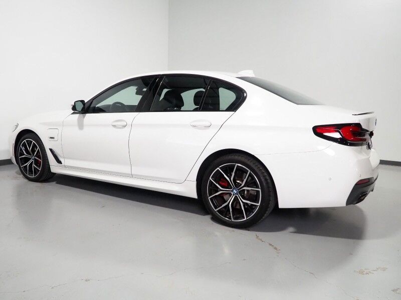 2023 BMW 5 Series 530e Plug-In Hybrid *M SPORT, NAVIGATION, LIVE COCKPIT PRO, SAFETY ALERTS, BACKUP-CAMERA, COLOR TOUCHSCREEN, MOONROOF, HEATED SEATS, COMFORT ACCESS, FULL LED HEADLIGHTS, ANDROID & APPLE, WIRELESS CHARGING Round Rock TX