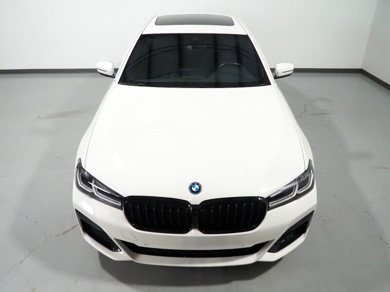 2023 BMW 5 Series 530e Plug-In Hybrid *M SPORT, NAVIGATION, LIVE COCKPIT PRO, SAFETY ALERTS, BACKUP-CAMERA, COLOR TOUCHSCREEN, MOONROOF, HEATED SEATS, COMFORT ACCESS, FULL LED HEADLIGHTS, ANDROID & APPLE, WIRELESS CHARGING Round Rock TX