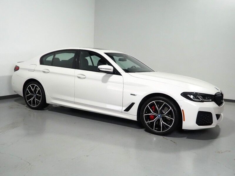 2023 BMW 5 Series 530e iPerformance Sedan's photo