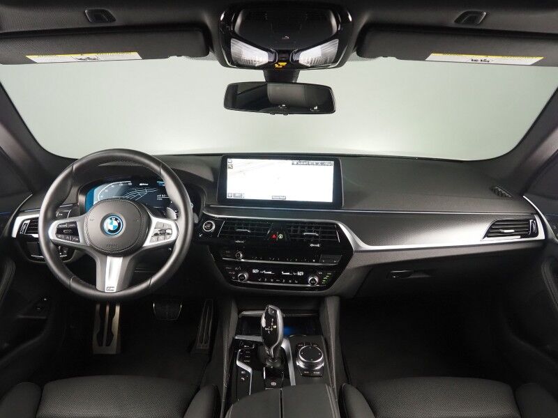 2023 BMW 5 Series 530e Plug-In Hybrid *M SPORT, NAVIGATION, LIVE COCKPIT PRO, SAFETY ALERTS, BACKUP-CAMERA, COLOR TOUCHSCREEN, MOONROOF, HEATED SEATS, COMFORT ACCESS, FULL LED HEADLIGHTS, ANDROID & APPLE, WIRELESS CHARGING