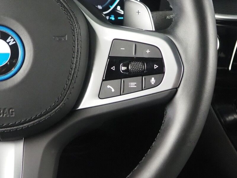2023 BMW 5 Series 530e Plug-In Hybrid *M SPORT, NAVIGATION, LIVE COCKPIT PRO, SAFETY ALERTS, BACKUP-CAMERA, COLOR TOUCHSCREEN, MOONROOF, HEATED SEATS, COMFORT ACCESS, FULL LED HEADLIGHTS, ANDROID & APPLE, WIRELESS CHARGING Round Rock TX