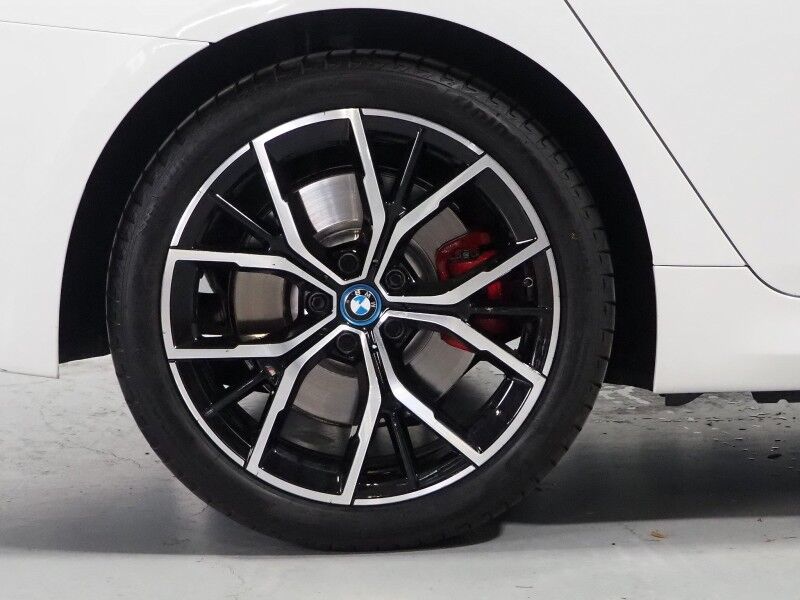 2023 BMW 5 Series 530e Plug-In Hybrid *M SPORT, NAVIGATION, LIVE COCKPIT PRO, SAFETY ALERTS, BACKUP-CAMERA, COLOR TOUCHSCREEN, MOONROOF, HEATED SEATS, COMFORT ACCESS, FULL LED HEADLIGHTS, ANDROID & APPLE, WIRELESS CHARGING Round Rock TX