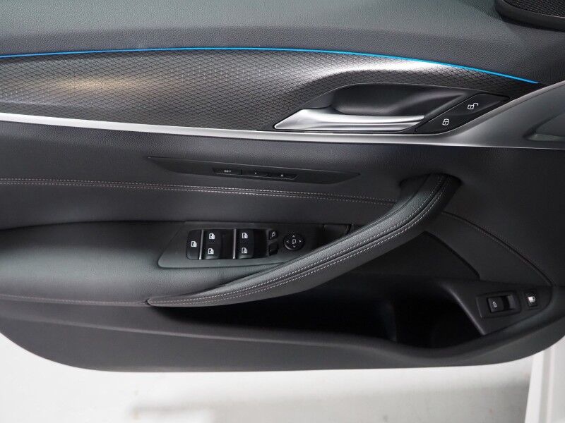 2023 BMW 5 Series 530e Plug-In Hybrid *M SPORT, NAVIGATION, LIVE COCKPIT PRO, SAFETY ALERTS, BACKUP-CAMERA, COLOR TOUCHSCREEN, MOONROOF, HEATED SEATS, COMFORT ACCESS, FULL LED HEADLIGHTS, ANDROID & APPLE, WIRELESS CHARGING Round Rock TX