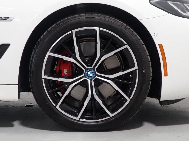 2023 BMW 5 Series 530e Plug-In Hybrid *M SPORT, NAVIGATION, LIVE COCKPIT PRO, SAFETY ALERTS, BACKUP-CAMERA, COLOR TOUCHSCREEN, MOONROOF, HEATED SEATS, COMFORT ACCESS, FULL LED HEADLIGHTS, ANDROID & APPLE, WIRELESS CHARGING Round Rock TX