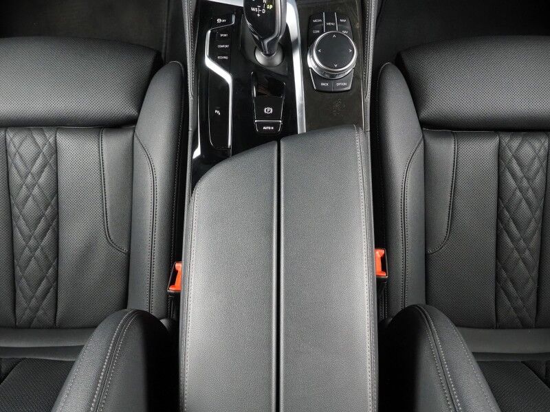 2023 BMW 5 Series 530i Sedan *M SPORT, NAVIGATION, LIVE COCKPIT PRO, SAFETY ALERTS, BACKUP-CAMERA, COLOR TOUCHSCREEN, MOONROOF, HEATED SEATS/STEERING, COMFORT ACCESS, 20 INCH WHEELS, FULL LED HEADLIGHTS, ANDROID & APPLE Round Rock TX