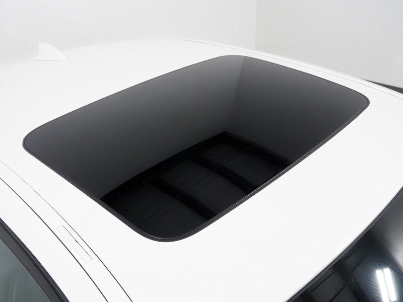 2023 BMW 5 Series 530i Sedan *M SPORT, NAVIGATION, LIVE COCKPIT PRO, SAFETY ALERTS, BACKUP-CAMERA, COLOR TOUCHSCREEN, MOONROOF, HEATED SEATS/STEERING, COMFORT ACCESS, 20 INCH WHEELS, FULL LED HEADLIGHTS, ANDROID & APPLE Round Rock TX