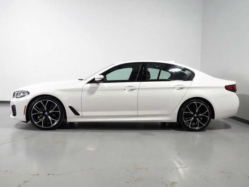 2023 BMW 5 Series 530i Sedan *M SPORT, NAVIGATION, LIVE COCKPIT PRO, SAFETY ALERTS, BACKUP-CAMERA, COLOR TOUCHSCREEN, MOONROOF, HEATED SEATS/STEERING, COMFORT ACCESS, 20 INCH WHEELS, FULL LED HEADLIGHTS, ANDROID & APPLE Round Rock TX