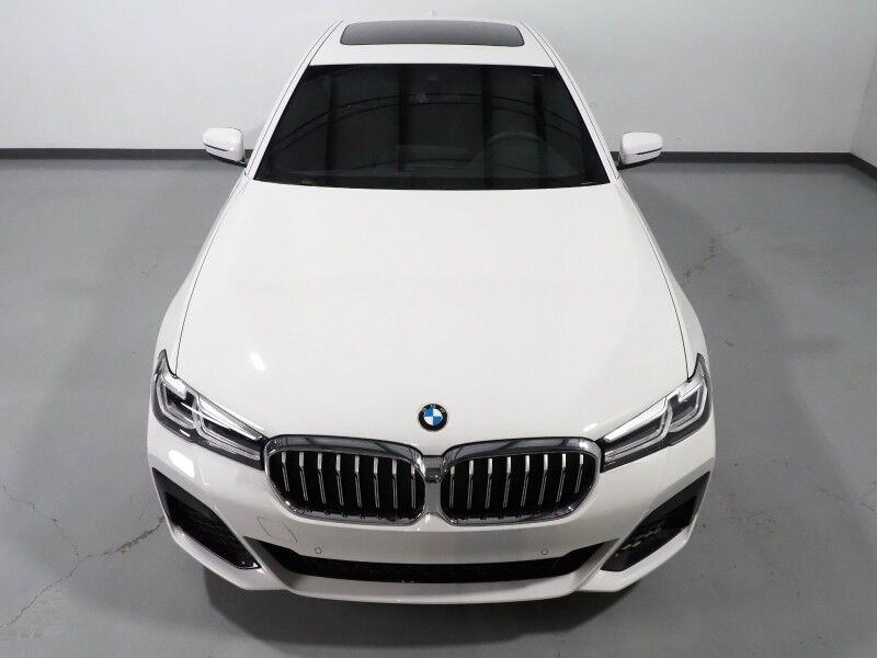 2023 BMW 5 Series 530i Sedan *M SPORT, NAVIGATION, LIVE COCKPIT PRO, SAFETY ALERTS, BACKUP-CAMERA, COLOR TOUCHSCREEN, MOONROOF, HEATED SEATS/STEERING, COMFORT ACCESS, 20 INCH WHEELS, FULL LED HEADLIGHTS, ANDROID & APPLE Round Rock TX