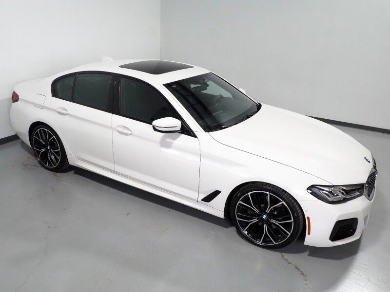 2023 BMW 5 Series 530i Sedan *M SPORT, NAVIGATION, LIVE COCKPIT PRO, SAFETY ALERTS, BACKUP-CAMERA, COLOR TOUCHSCREEN, MOONROOF, HEATED SEATS/STEERING, COMFORT ACCESS, 20 INCH WHEELS, FULL LED HEADLIGHTS, ANDROID & APPLE Round Rock TX