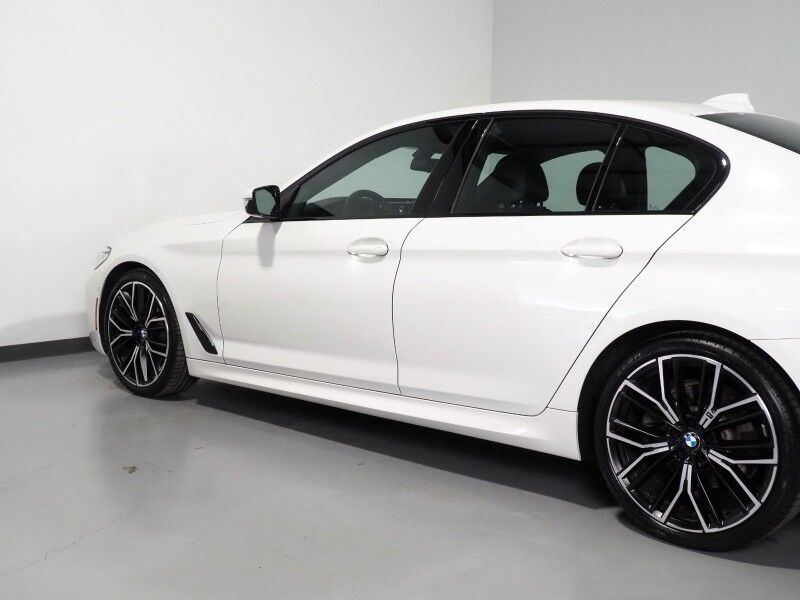 2023 BMW 5 Series 530i Sedan *M SPORT, NAVIGATION, LIVE COCKPIT PRO, SAFETY ALERTS, BACKUP-CAMERA, COLOR TOUCHSCREEN, MOONROOF, HEATED SEATS/STEERING, COMFORT ACCESS, 20 INCH WHEELS, FULL LED HEADLIGHTS, ANDROID & APPLE Round Rock TX