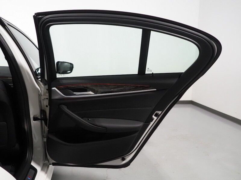 2023 BMW 5 Series 530i Sedan *M SPORT, NAVIGATION, LIVE COCKPIT PRO, SAFETY ALERTS, BACKUP-CAMERA, COLOR TOUCHSCREEN, MOONROOF, HEATED SEATS/STEERING, COMFORT ACCESS, 20 INCH WHEELS, FULL LED HEADLIGHTS, ANDROID & APPLE Round Rock TX