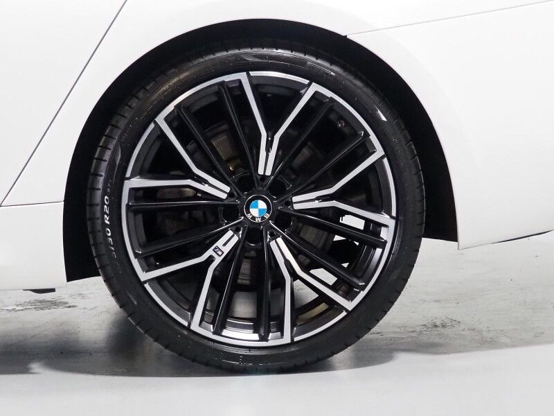 2023 BMW 5 Series 530i Sedan *M SPORT, NAVIGATION, LIVE COCKPIT PRO, SAFETY ALERTS, BACKUP-CAMERA, COLOR TOUCHSCREEN, MOONROOF, HEATED SEATS/STEERING, COMFORT ACCESS, 20 INCH WHEELS, FULL LED HEADLIGHTS, ANDROID & APPLE Round Rock TX