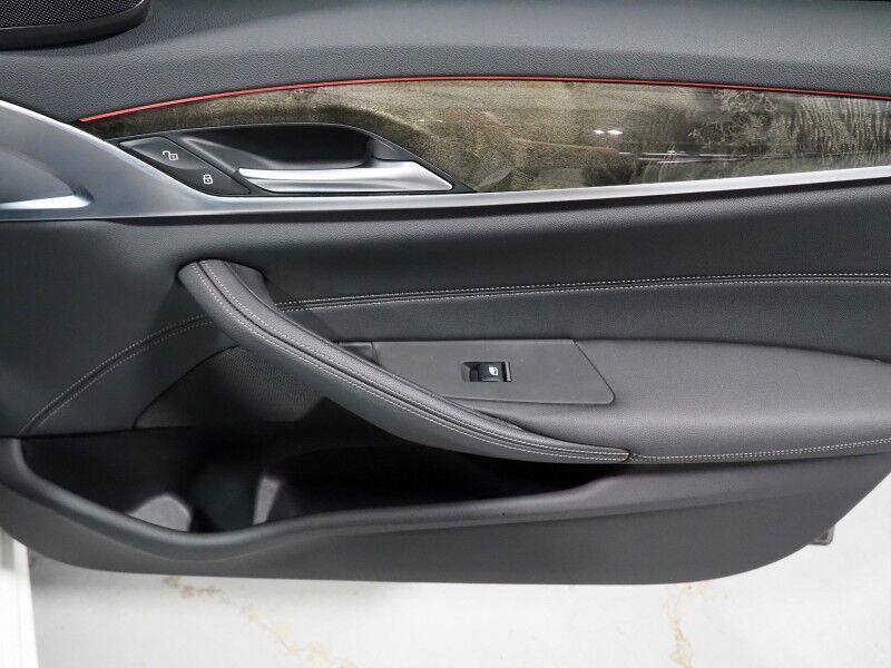 2023 BMW 5 Series 530i Sedan *M SPORT, NAVIGATION, LIVE COCKPIT PRO, SAFETY ALERTS, BACKUP-CAMERA, COLOR TOUCHSCREEN, MOONROOF, HEATED SEATS/STEERING, COMFORT ACCESS, 20 INCH WHEELS, FULL LED HEADLIGHTS, ANDROID & APPLE Round Rock TX