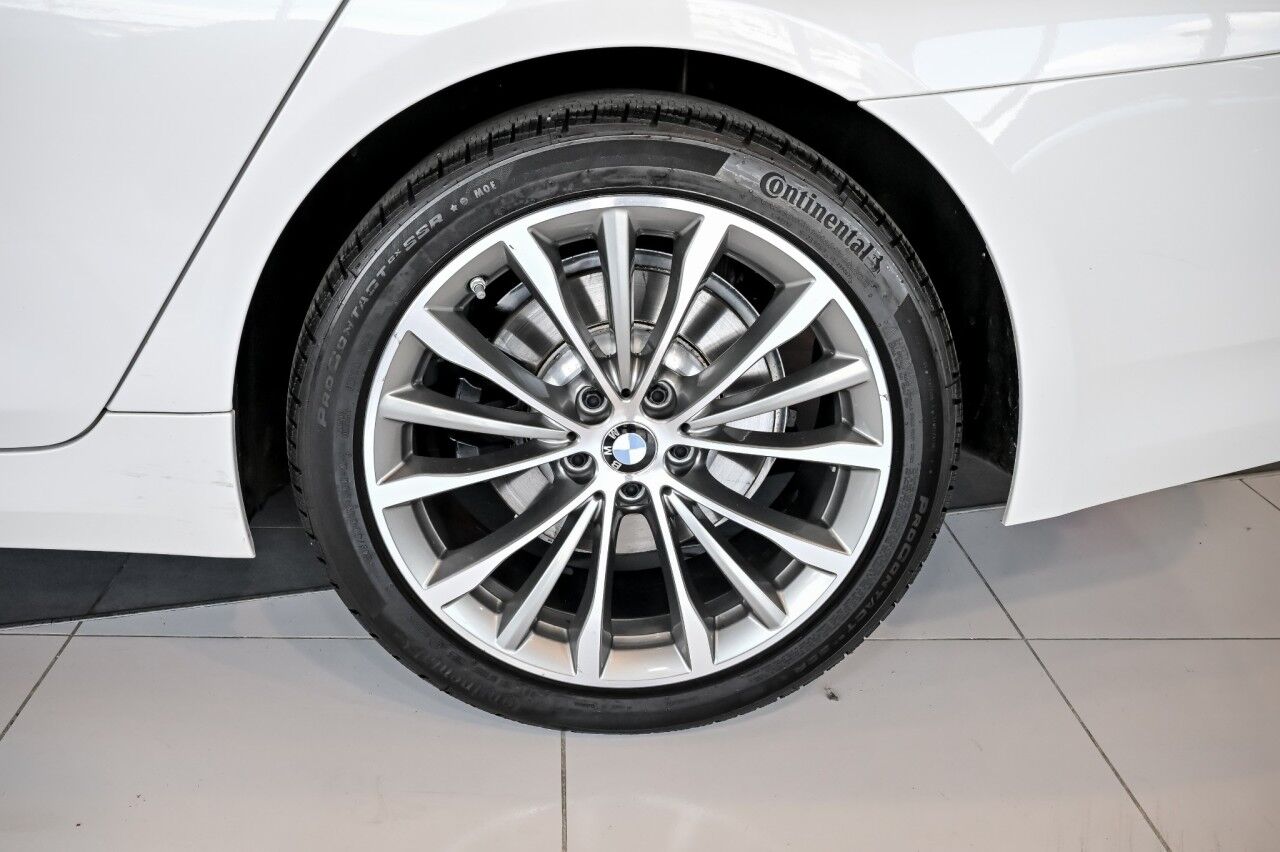 2023 BMW 5 Series 530i xDrive, Premium Pkg, Remote Start, Wireless Charging Springfield NJ