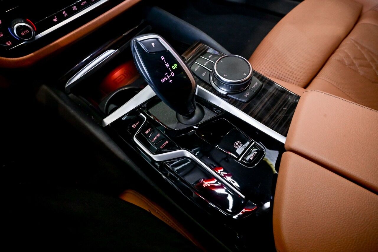 2023 BMW 5 Series 530i xDrive, Premium Pkg, Remote Start, Wireless Charging Springfield NJ