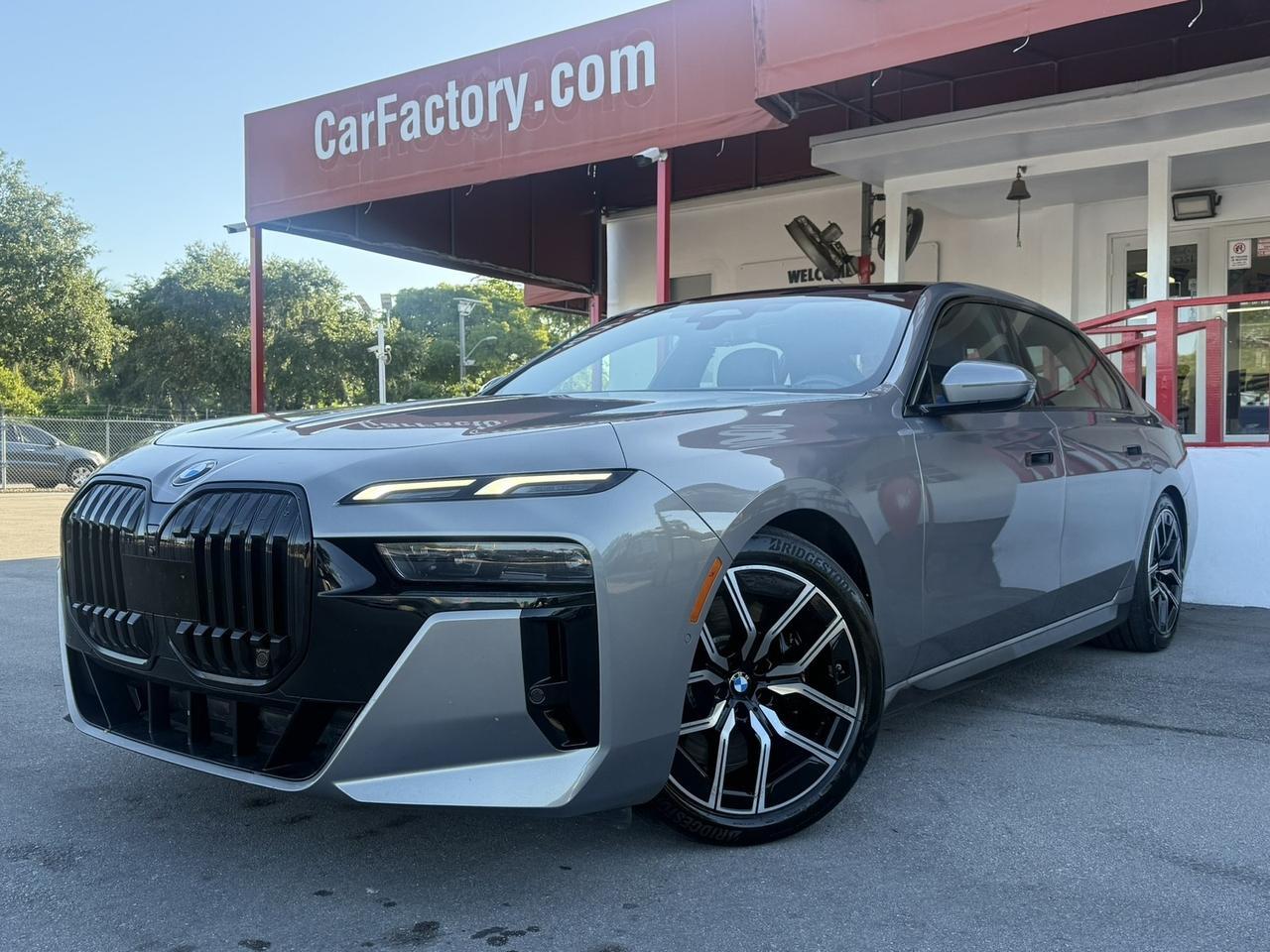 2023 BMW 7 Series 740i's photo