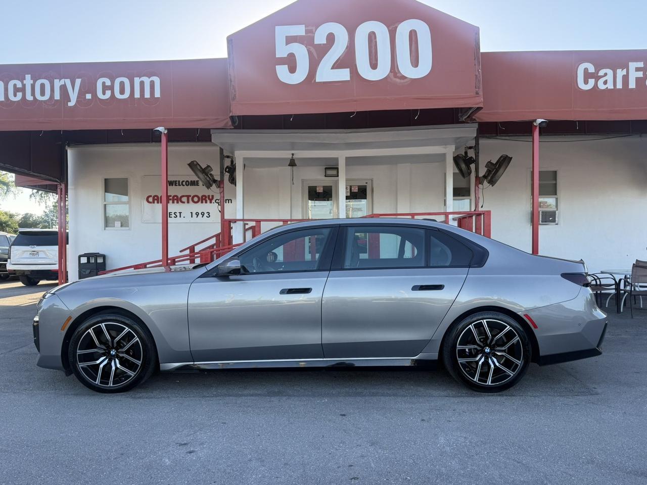 2023 BMW 7 Series 740i