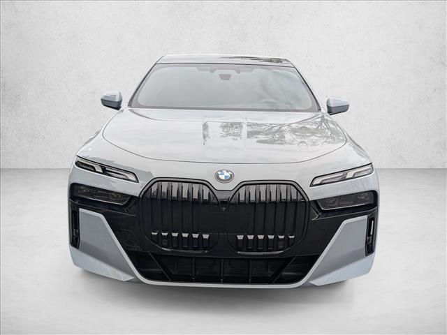 2023 BMW 7 Series 740i