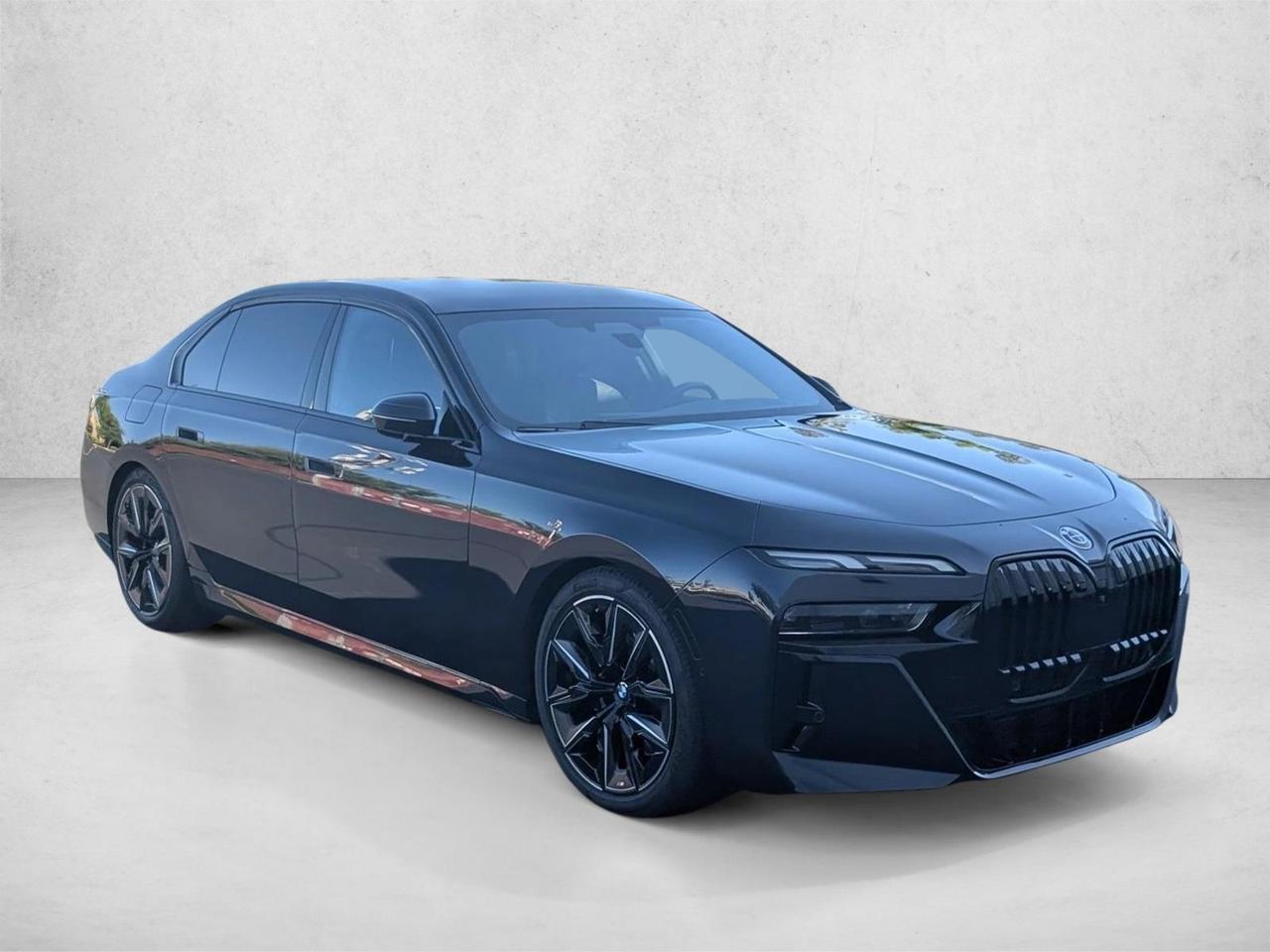 2023 BMW 7 Series 740i