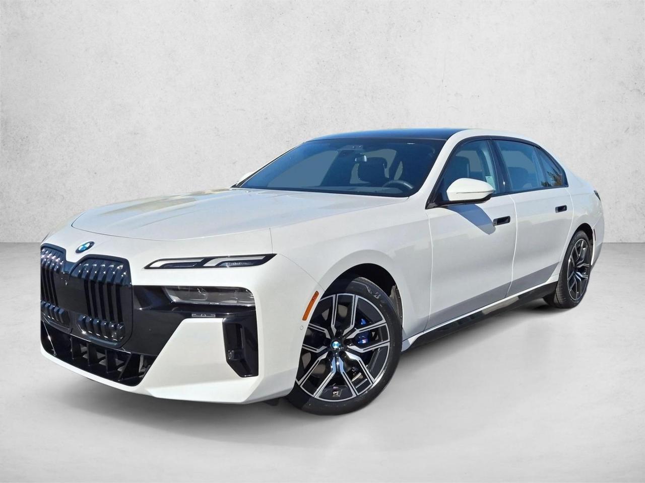 2023 BMW 7 Series 740i