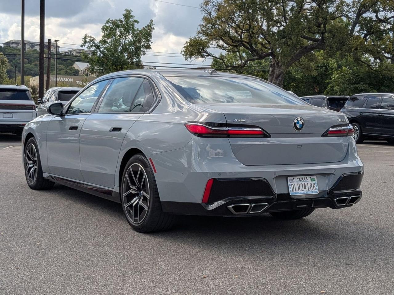 2023 BMW 7 Series 760i xDrive