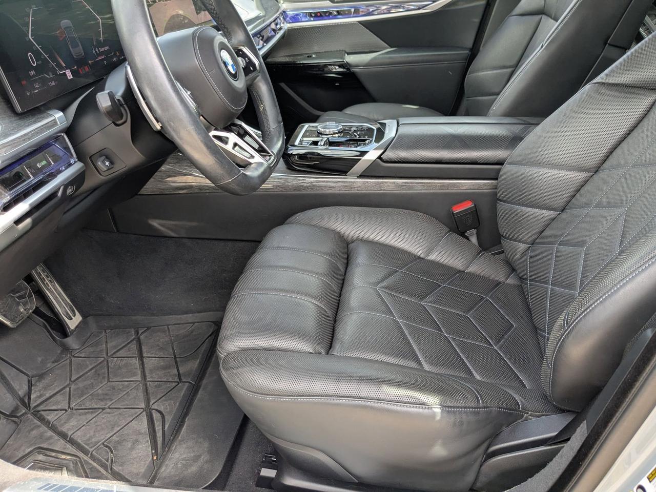 2023 BMW 7 Series 760i xDrive
