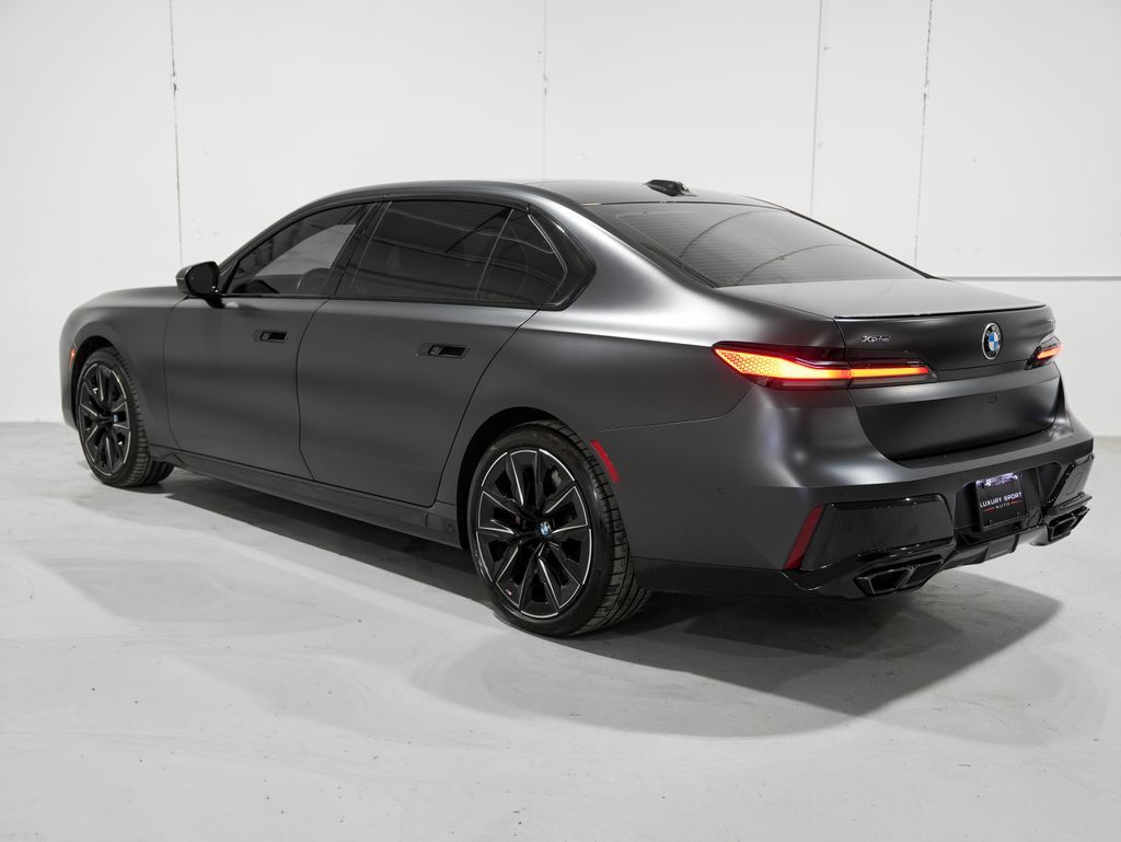 2023 BMW 7 Series 760i xDrive