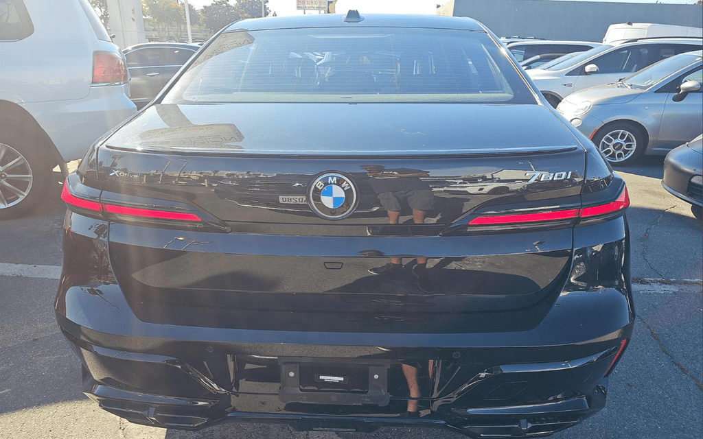2023 BMW 7 Series 760i xDrive