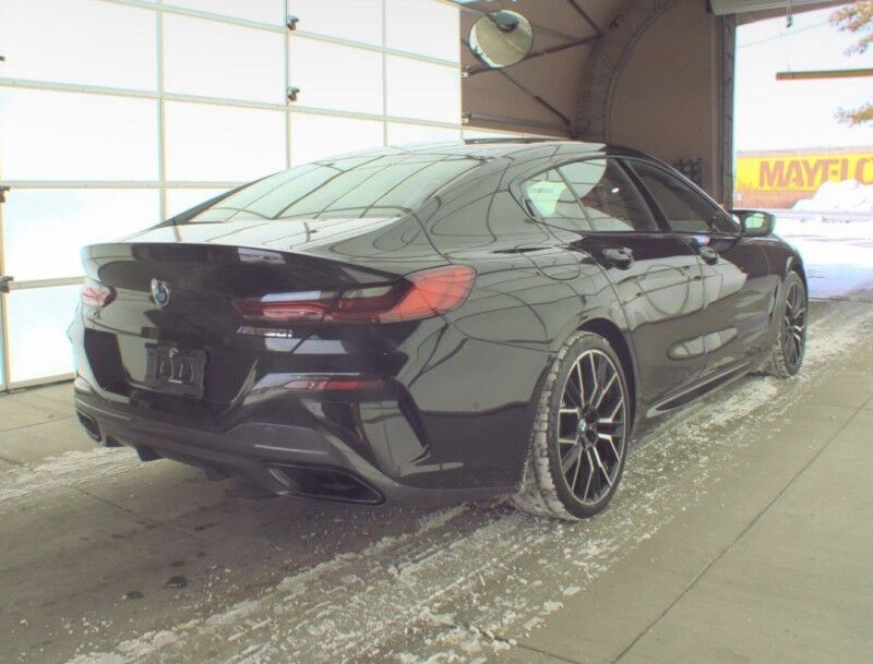 2023 BMW 8 Series M850i